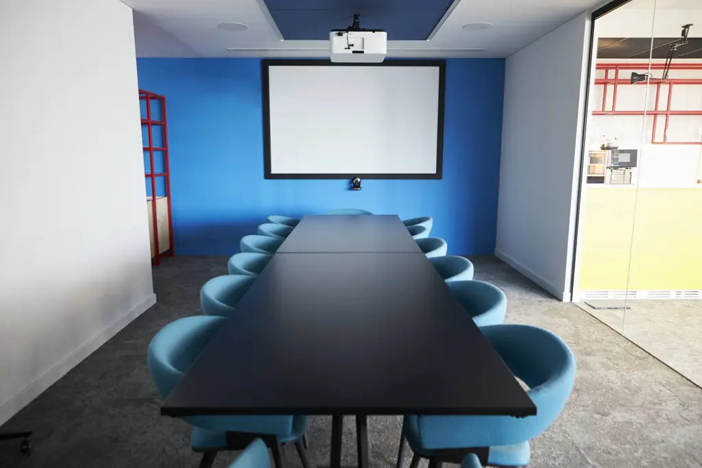 Modern meeting room from a previous office design project by The Commercial Interior Company Ltd